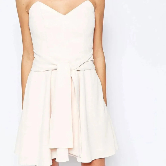 Keepsake Get Free Strapless Mini Dress Size Medium - Picture 3 of 15